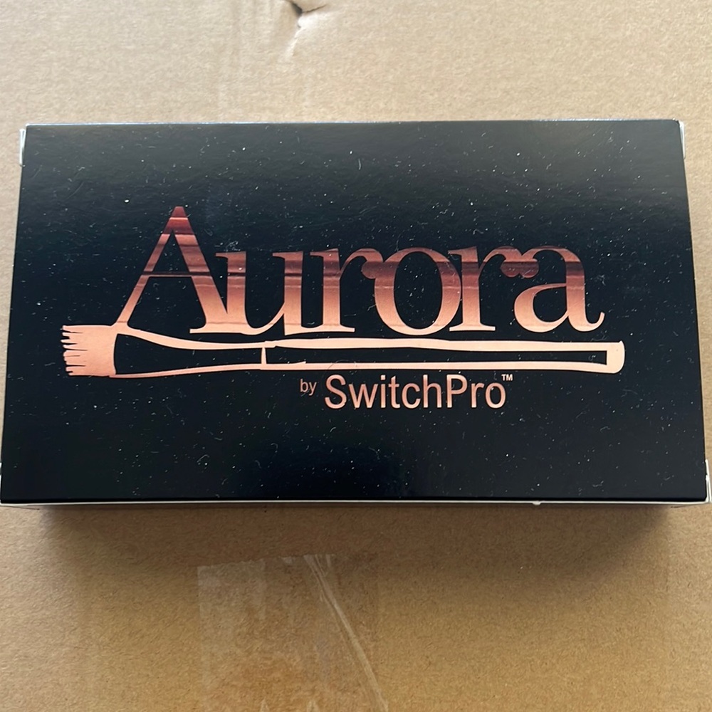 New Aurora SwitchPro Sanitizing Makeup Brushes Set